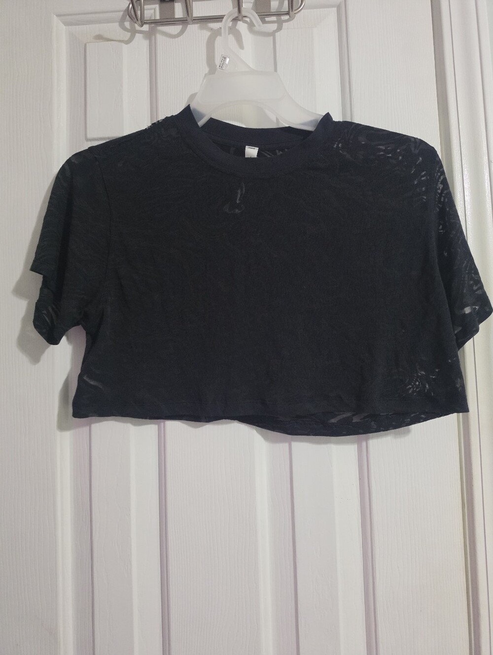 Lululemon Crop Sheer Work Out Top.